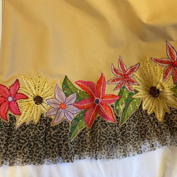 Vanity Collection vintage Skirt Sz 2 Gold with Pink Purple & Red beaded flowers - Picture 3 of 6